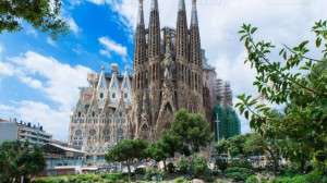 Barcelona-La-sagrada-familia-777x437