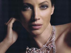 Christy-Turlington-for-Louis-Vuitton-e1425424418467