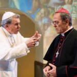 Lluís Soler, Xavier Boada i la transformació de l’espai del Teatre Akadèmia enlluernen crítica i públic. «El Papa» amplia funcions els dissabtes a la tarda (a partir del 19/11)