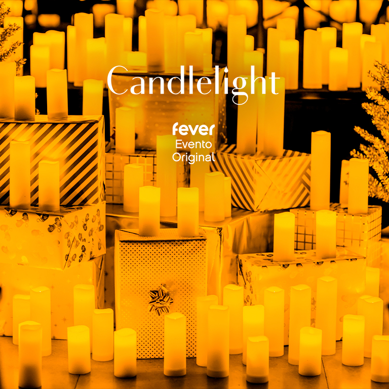⭐ Candlelight trae la magia de una experiencia musical en vivo a lugares increíbles en Barcelona. ¡Consigue tus entradas para este Candlelight: Jazz Christmas en el Hotel El Palace Barcelona, bajo la tenue luz de las velas! 10 de diciembre