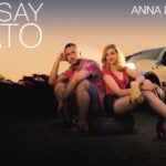 L’exitosa comèdia You Say Tomato, que reflexiona sobre la vida d’una parella de músics supervivents, aterra al Teatre Condal a partir del dia 30 de gener del 2023