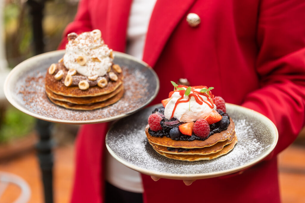 El Palace Barcelona celebra la llegada del buen tiempo con una nueva pop-up gastronómica en el Rooftop Garden, así como con una animada agenda de actividades al aire libre