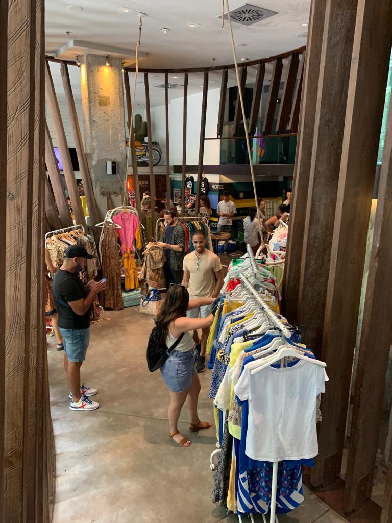 8037 FASHION MARKET 10 de JUNIO