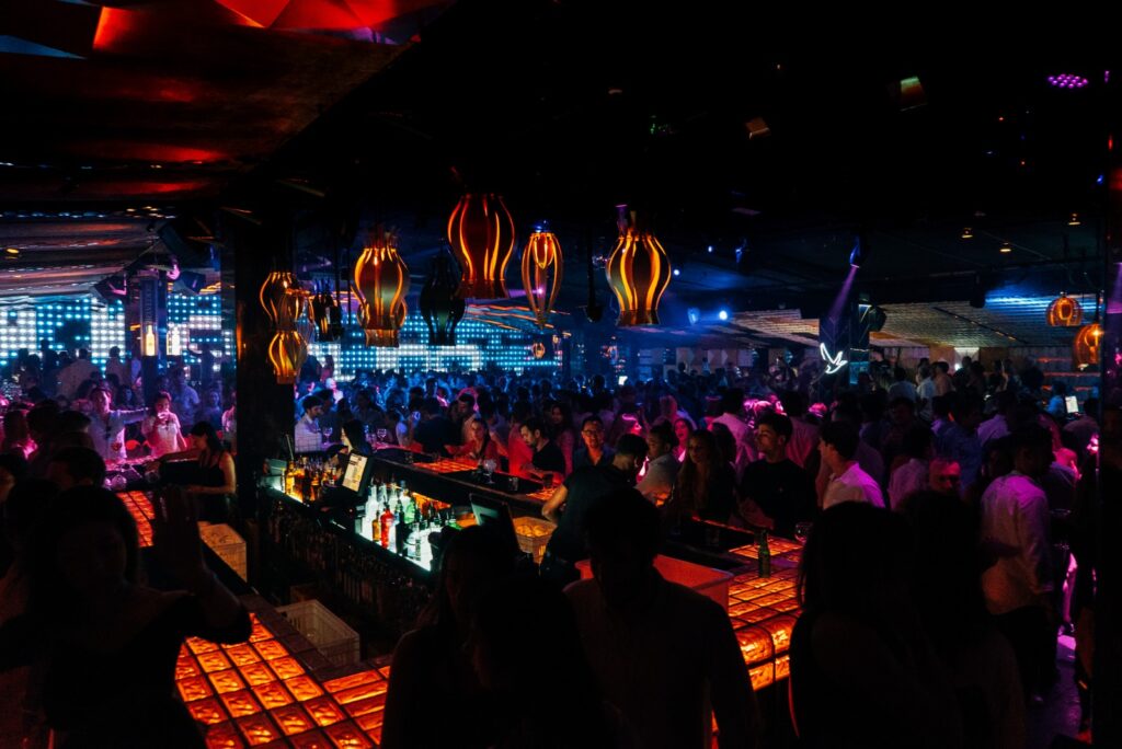 BLING BLING CUMPLE 12 AÑOS Y CONSOLIDA SU LIDERAZGO EN LA ZONA ALTA