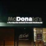McDonald’s da luz a cuatro letras de su icónico nombre, iluminando ‘Dona’ durante McHappy Day 24 de noviembre