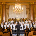 Gran concierto benéfico de Navidad de L’Escolania de Montserrat + menú en El Palace 20 de diciembre