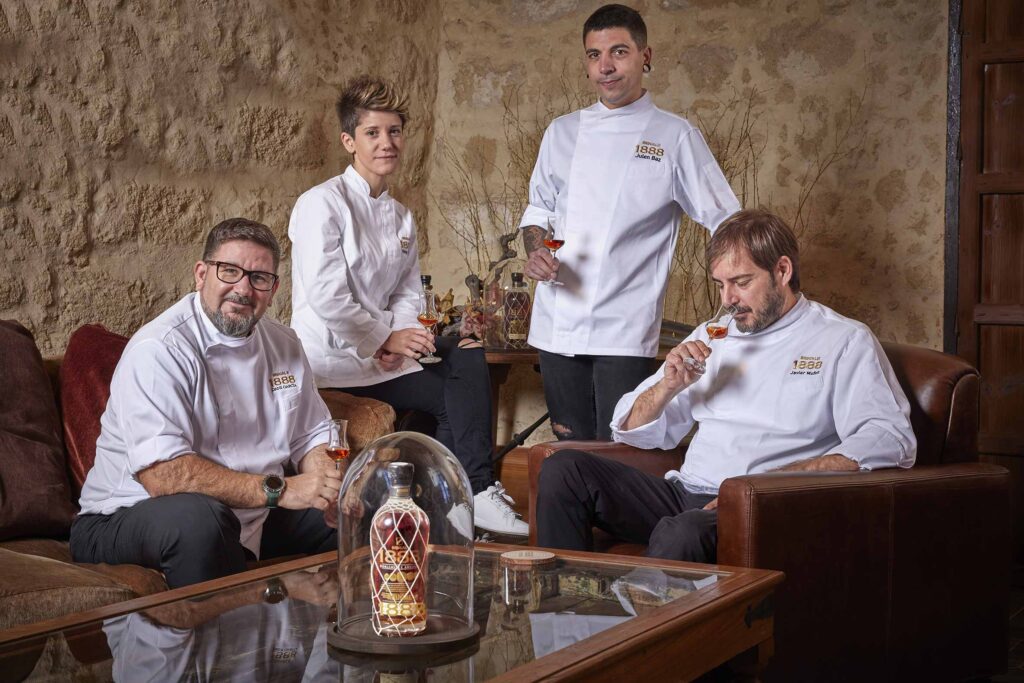 Llega la tercera edición de la ruta que combina alta gastronomía y alta coctelería capitaneada por los chefs Dani García, Javier Muñoz, Vicky Sevilla y Julen Baz