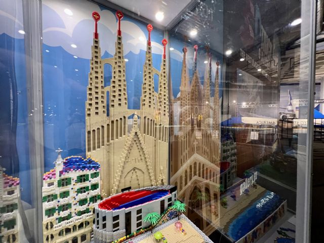 La exposición más grande de Europa de Piezas Lego® aterriza en SOM Multiespai