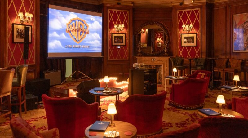 Bluesman Cinema Bar: película y cóctel en El Palace