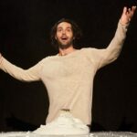 ‘A Fuego’, un divertit monòleg amb aires de clàssic sobre la fama i la posteritat a La Villarroel del 10 de juny al 2 de juliol