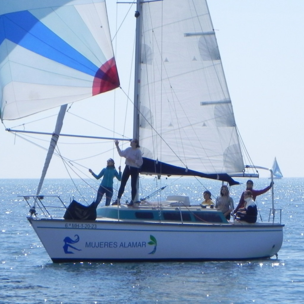 VEN A VER LA 37º COPA AMÉRICA DE VELA DESDE EL MAR CON ALAMAR SALING