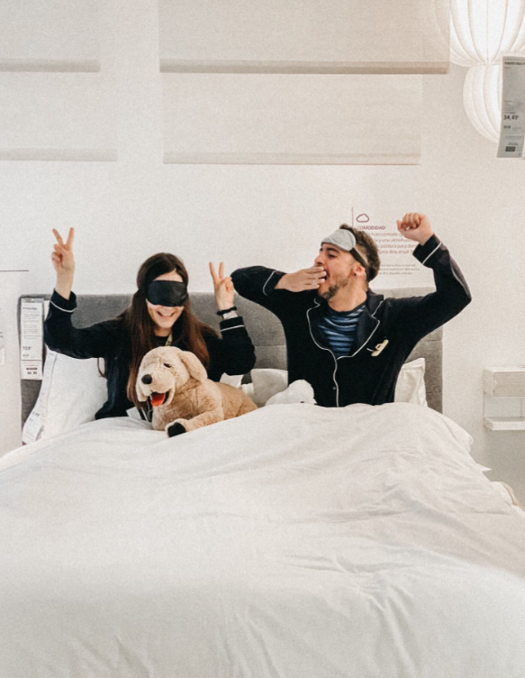 Ikea invita a dormir en sus escaparates de Diagonal y Goya
