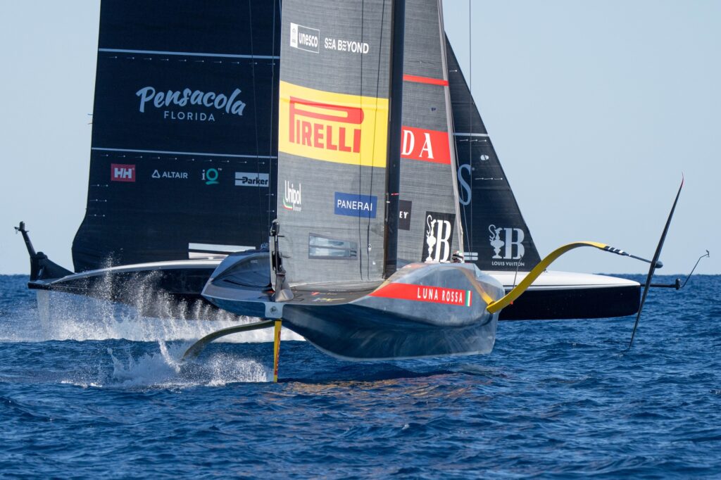 Ejecución impecable por partes de los Británicos y los Italianos en las semifinales de la LOUIS VUITTON CUP