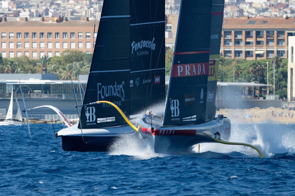 Los Británicos y los Italianos avanzan hacia el Match-Point en las Semifinales de la LOUIS VUITTON CUP