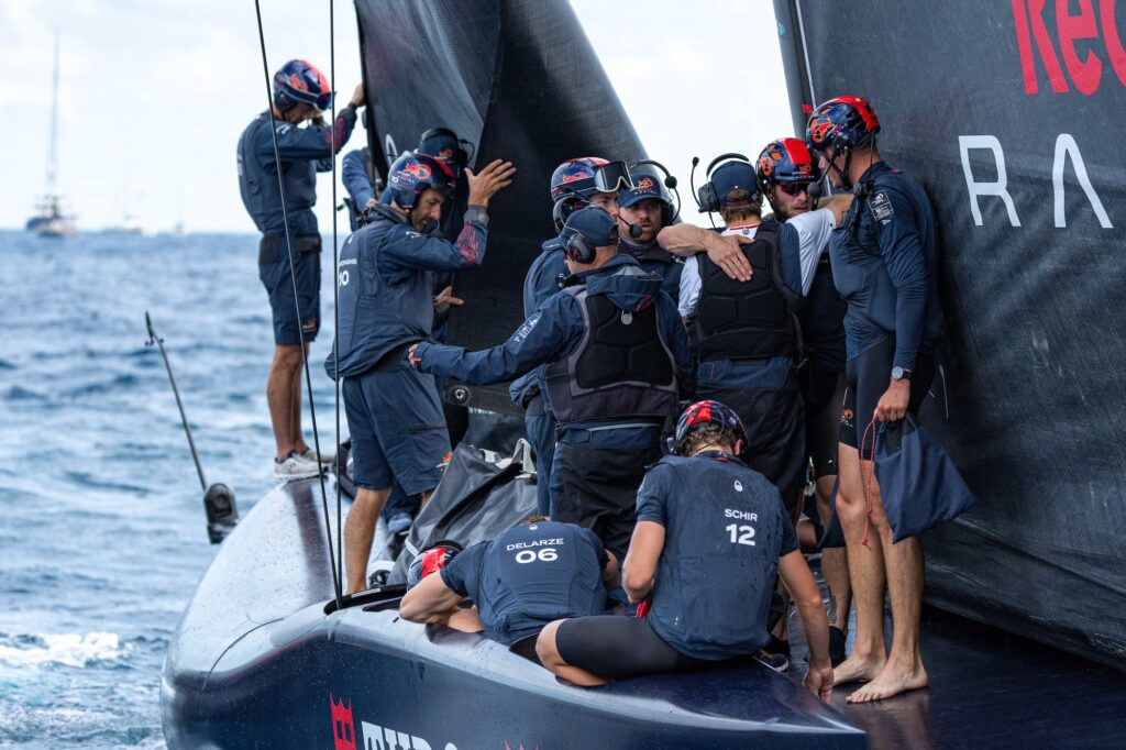 Drama y disfrute en una emocionante jornada de semifinales de La Louis Vuitton Cup
