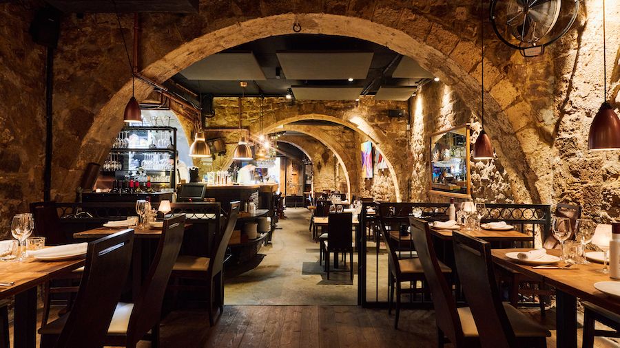 Arcano presenta «Las Joyas Escondidas del Born», un exclusivo tour gastronómico e histórico