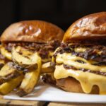 Machaka burger abre su tercer local en el barrio de Sants en Barcelona