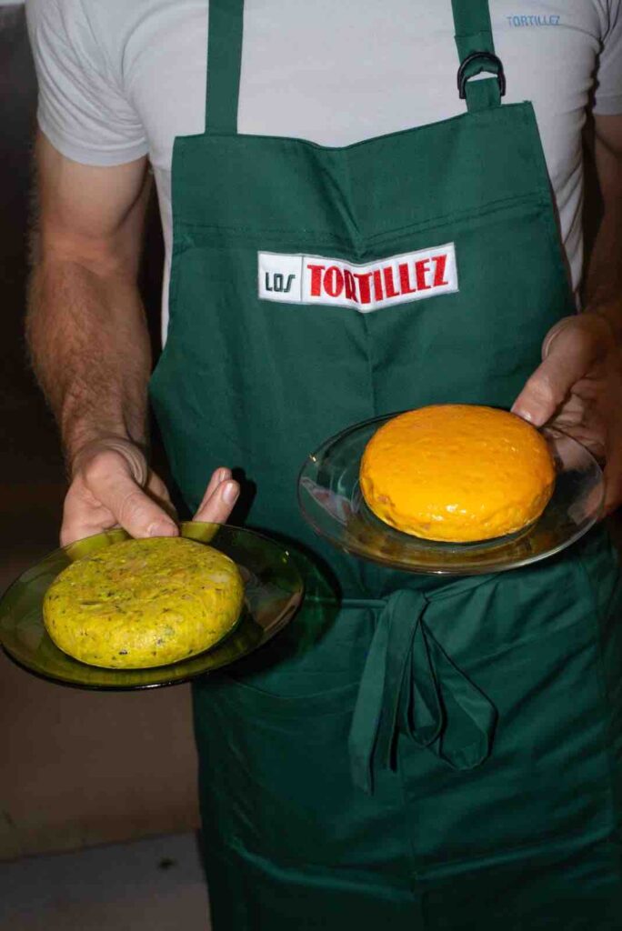 Los Tortillez llega a Sant Antoni con su estupendo surtido de Tortillas y otras maravillas y su entrañable espíritu ochenteno