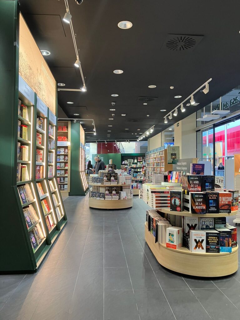 Westfield La Maquinista refuerza su oferta comercial con la apertura de Lacoste y la renovación de seis de sus tiendas