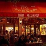 Bar Alegría cumple 125 años y lo celebra lanzando un libro con sus recetas más icónicas y representativas.