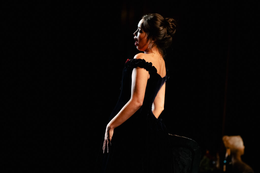 ‘LA TRAVIATA’ DE VERDI TORNA AL LICEU AMB L’ACLAMADA VERSIÓ DE DAVID MCVICAR I LES VEUS DE NADINE SIERRA I JAVIER CAMARENA A PARTIR DEL 17 DE GENER