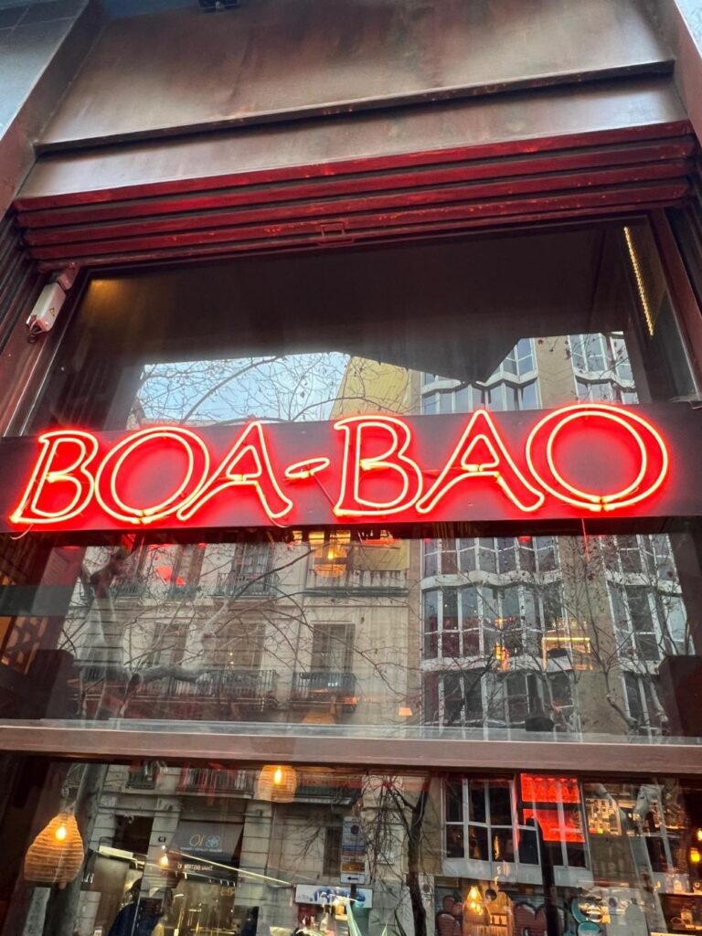 **Descubre la Tradición y Simbolismo en Cada Plato en Boa-Bao Barcelona**
