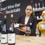 Decántalo presenta su Smart Wine Bar en el MWC2025: cuando la inteligencia artificial se une a la tradición vinícola