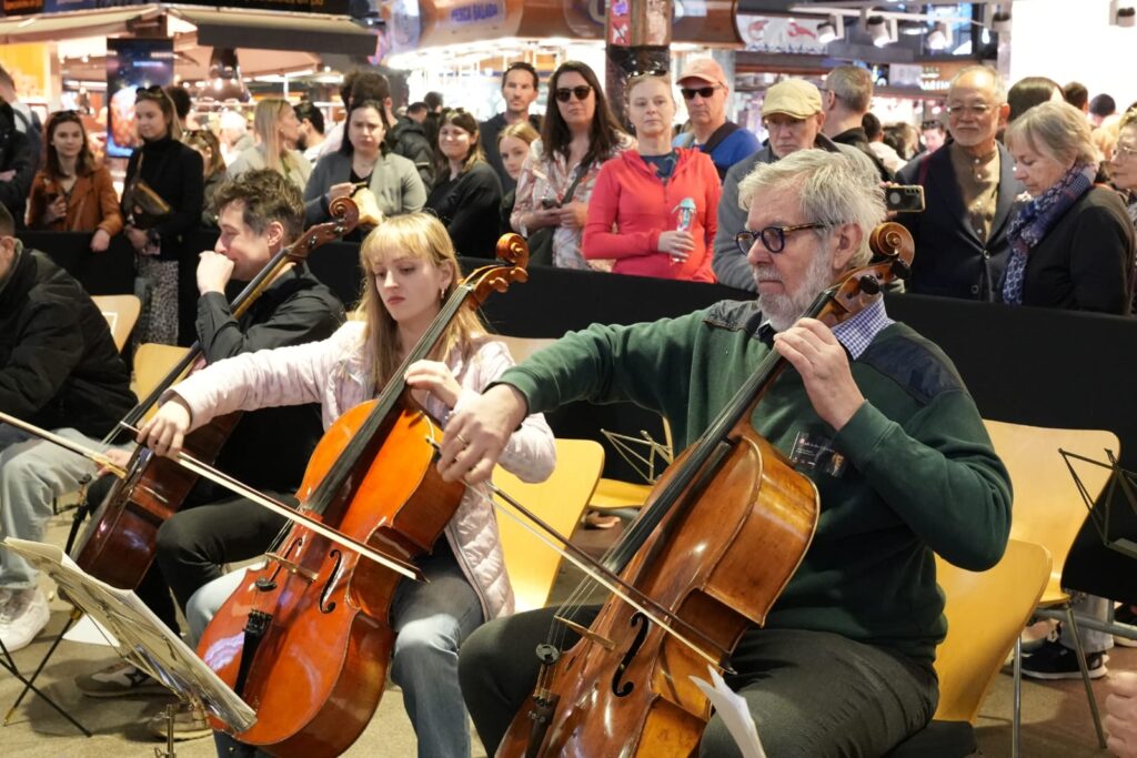 La Boqueria se convierte en sala de conciertos para homenajear a J. S. Bach