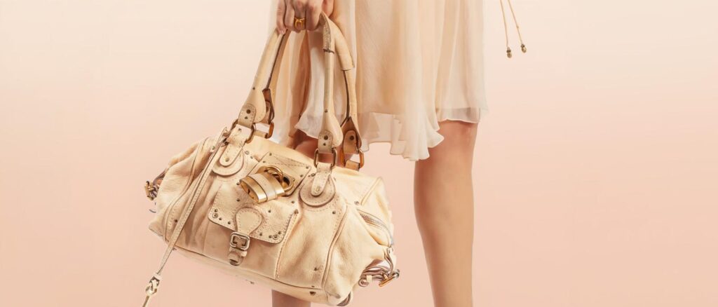 VESTIAIRE COLLECTIVE LANZA LA GUÍA PARA COMPRAR SEGUNDA MANO