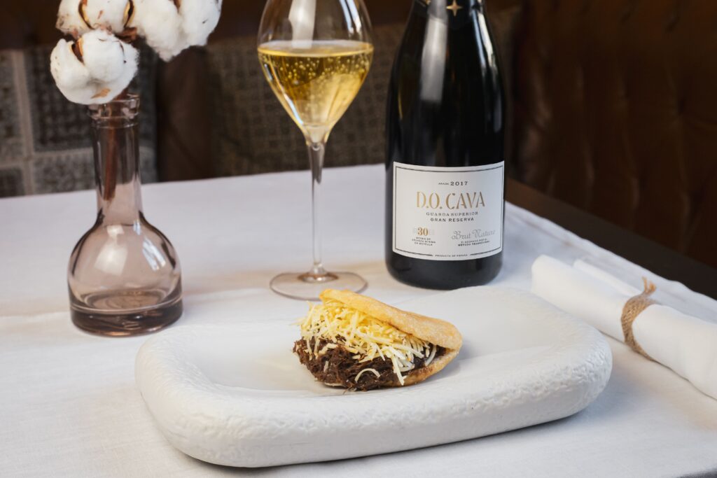 Per cinquè any consecutiu la DO CAVA torna a aliar-se amb l’alta cuina informal de l’Hotel Tapa Tour Barcelona