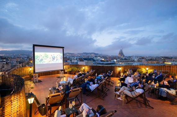 El cine al aire libre con mejores vistas de la ciudad regresa a El Palace Barcelona