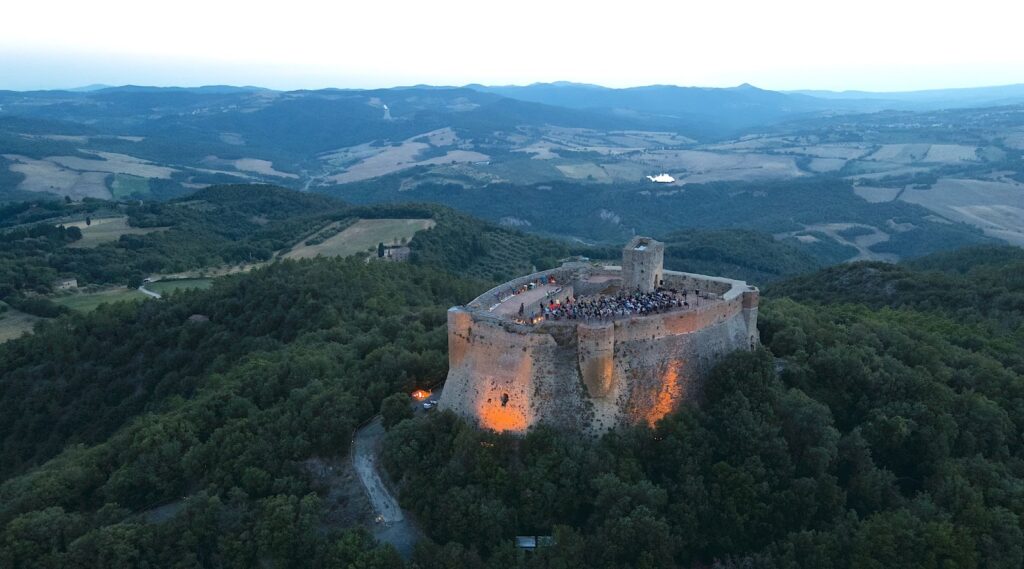 Este mes os invitamos a descubrir la Toscana a través de la música