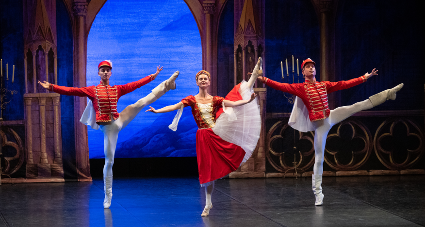Del 15 al 27 de julio, el Ballet de Kiev abrirá la temporada de verano 2025 en el Teatro Tívoli de Barcelona con una nueva producción de El lago de los cisnes