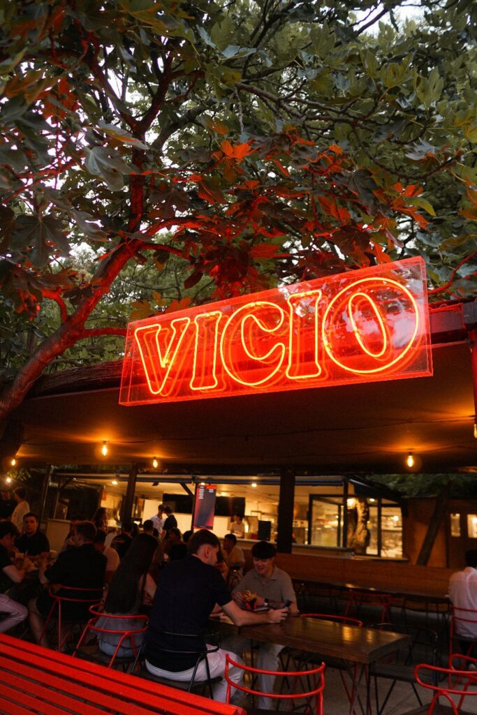 VICIO redefine las noches de verano con su nueva propuesta gastronómica en Mas Sorrer.