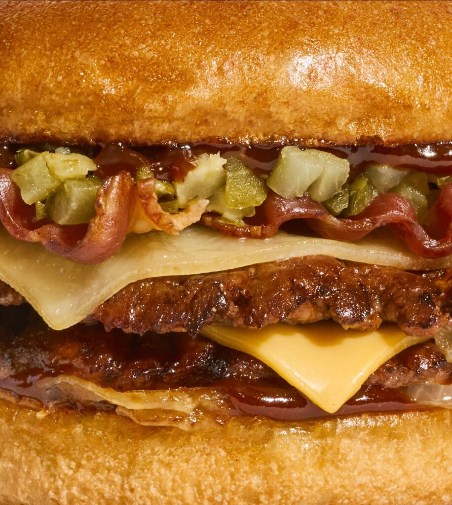 VICIO le hace K.O. A la velada del año V con una nueva burguer en un combo de edición limitada
