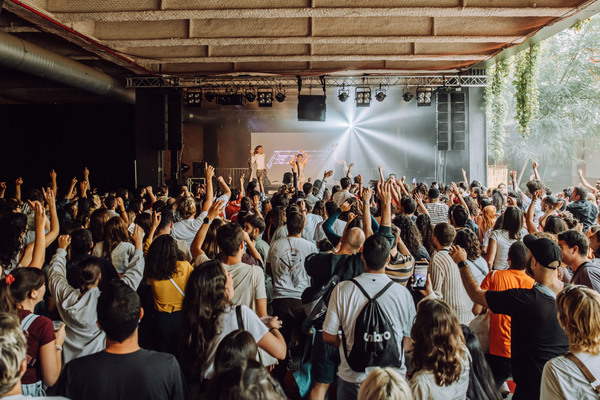 La Antiga Fábrica Estrella Damm celebra la Mercè con música y gastronomía