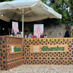 Barcelona en las Alturas celebra su 30ª edición junto a Cervezas Alhambra, que conmemora su centenario.