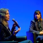 En el marc del Cornellà Creació Fòrum, la cineasta Mabel Lozano i la periodista experta en tecnologia Marta Peirano han protagonitzat una trobada titulada No se mueve, no habla
