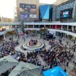 SOM Multiespai celebra a Gaudí con un gran mural y meses de actividades culturales en Nou Barris