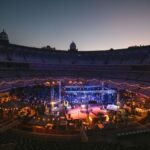 Monumental Club promete transportar a un viaje nostálgico lleno de ritmo, con su temática «90s vs 2000» el 16 de mayo