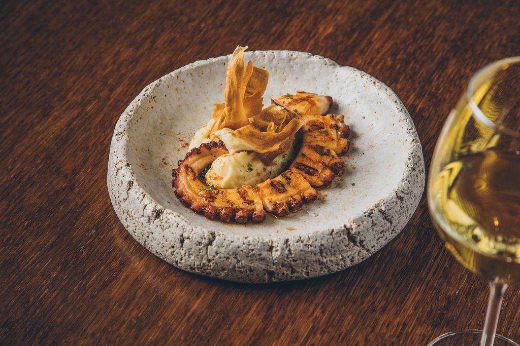 Grand Hyatt Barcelona celebra la esencia mediterránea con la nueva carta de Sofia Bar & Tapas