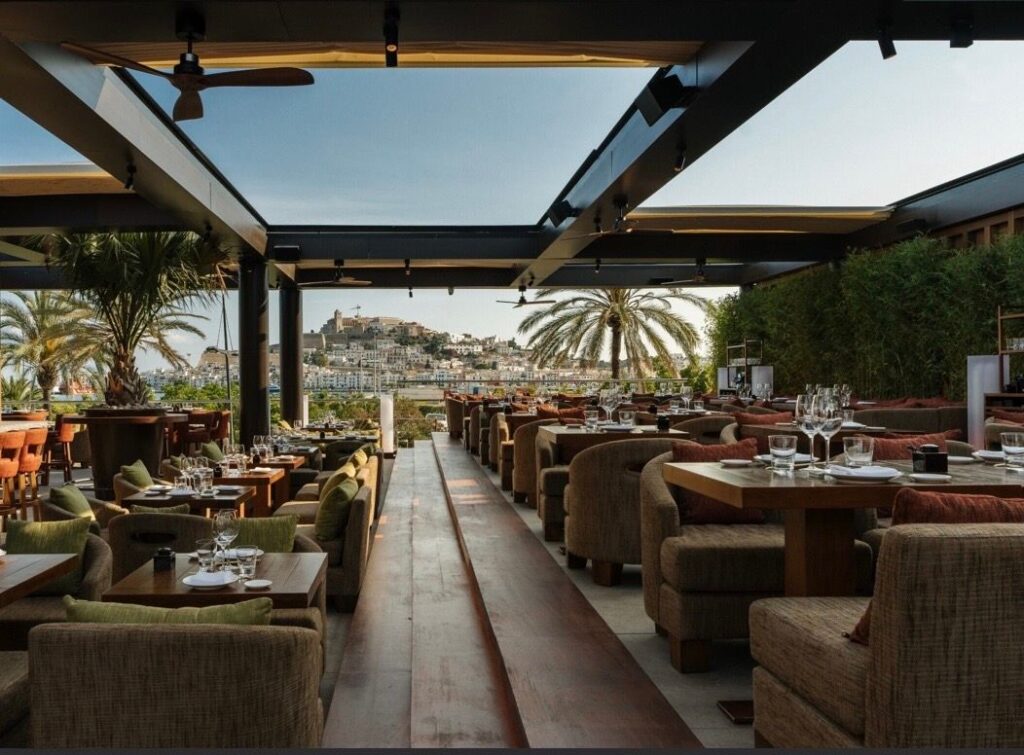 En Ibiza, las noches encuentran su punto de partida ideal en Zuma